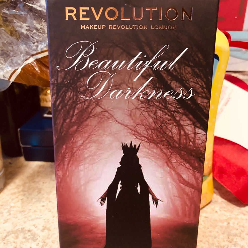 Revolution Beautiful Darkness Eyeshadow Palette